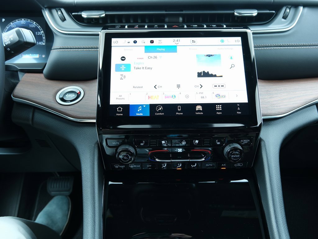 New 2025 Jeep Grand Cherokee Summit image 19