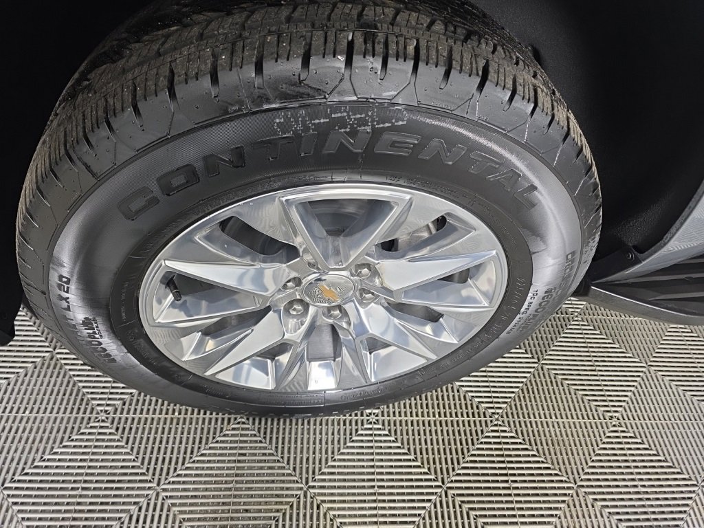 New 2025 Chevrolet Suburban Premier w/ Sun And Tow Package image 10