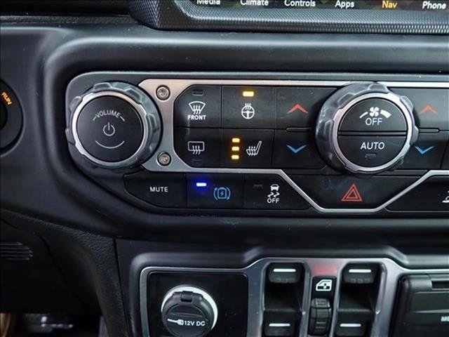 Used 2023 Jeep Wrangler Unlimited Sahara w/ Cold Weather Group AWD/4WD image 18