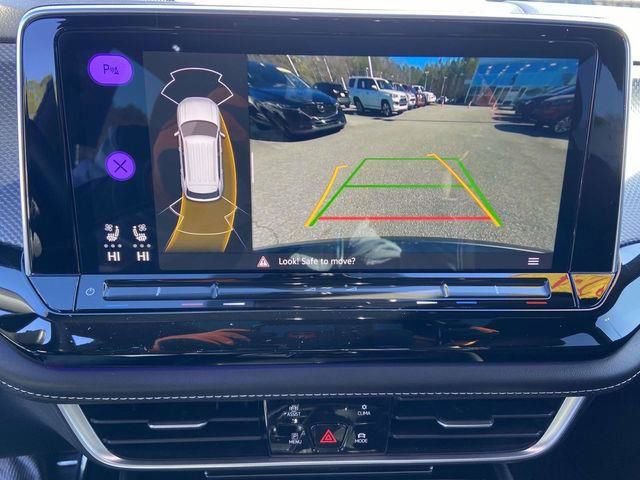 Used 2024 Volkswagen Atlas Cross Sport SEL R-Line image 33