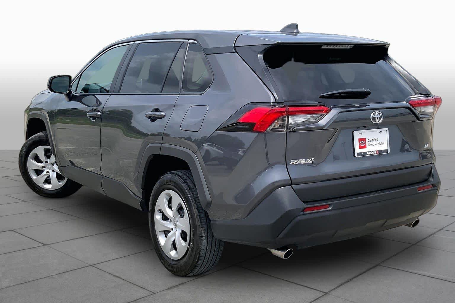 Used 2023 Toyota RAV4 LE FWD image 12