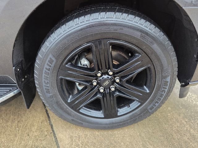 Used 2021 Ford Expedition XLT image 14