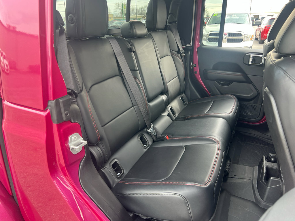 Used 2024 Jeep Gladiator Rubicon AWD/4WD image 17