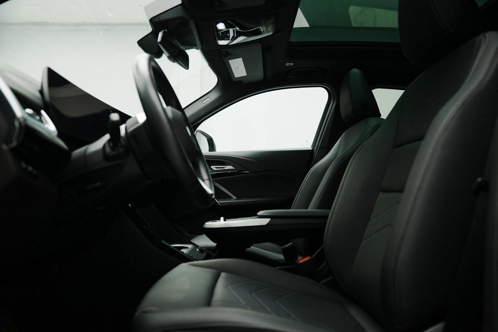 Used 2025 BMW X2 xDrive28i w/ Convenience Package image 22