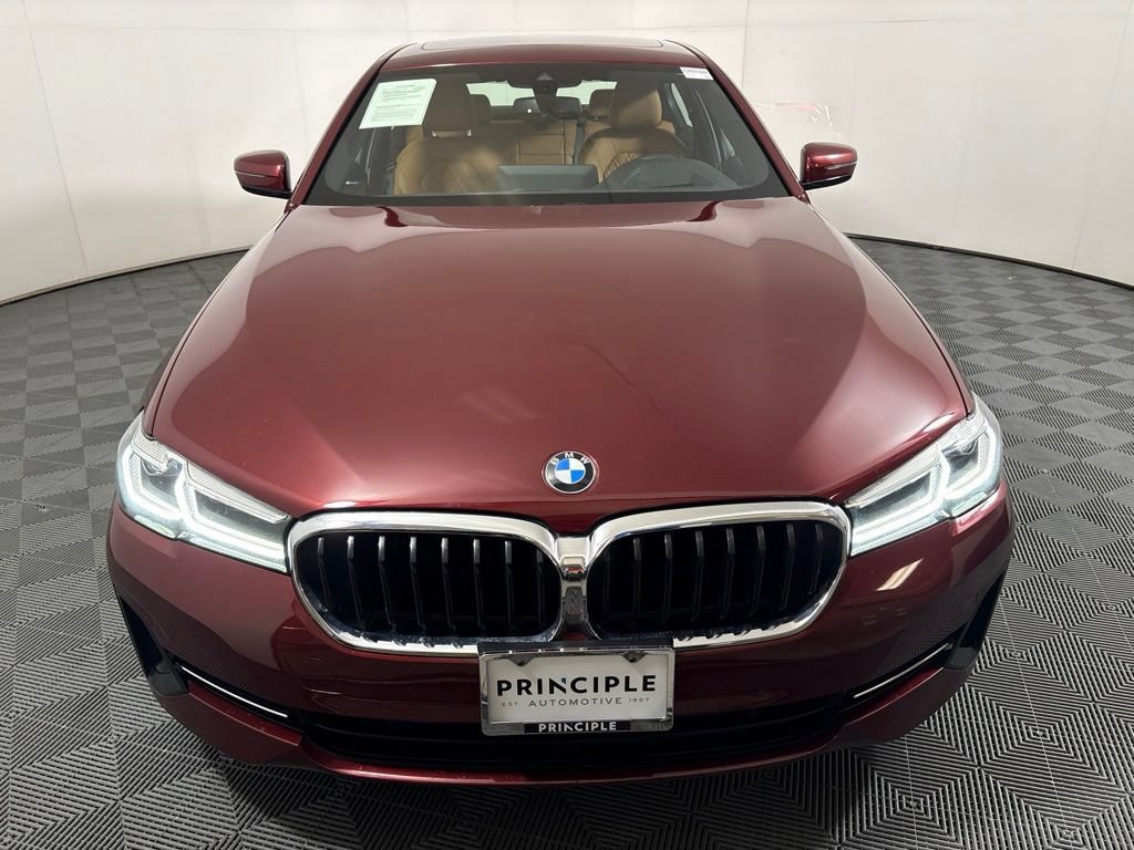 Certified 2023 BMW 530i w/ Premium Package RWD image 3