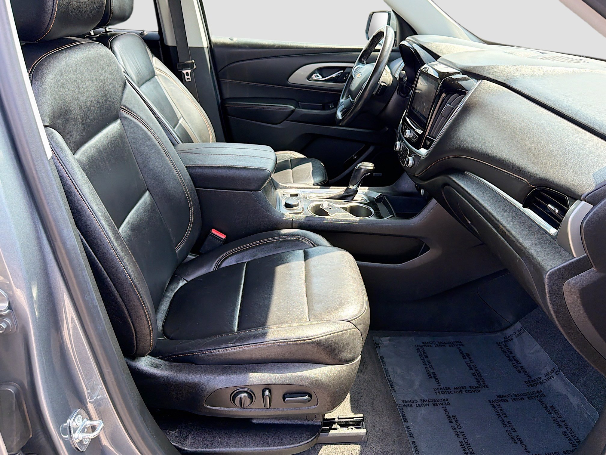 Used 2018 Chevrolet Traverse LT FWD image 33