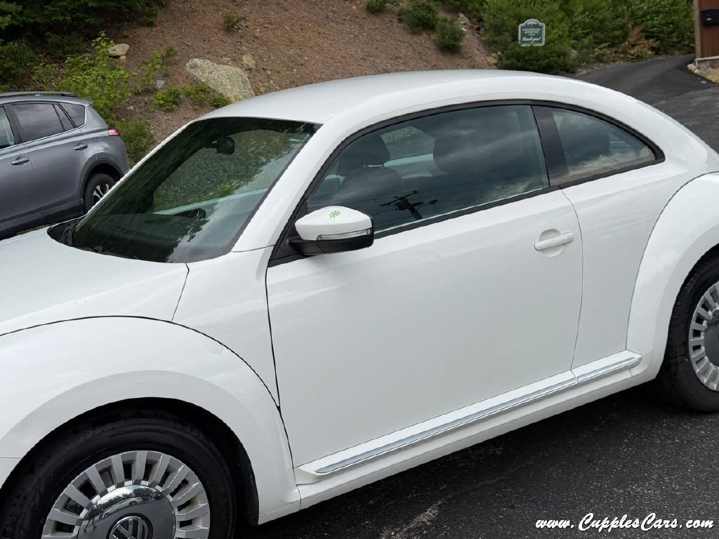 Used 2013 Volkswagen Beetle 2.5 FWD image 31