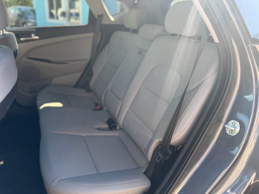 Used 2019 Hyundai Tucson SE FWD image 9