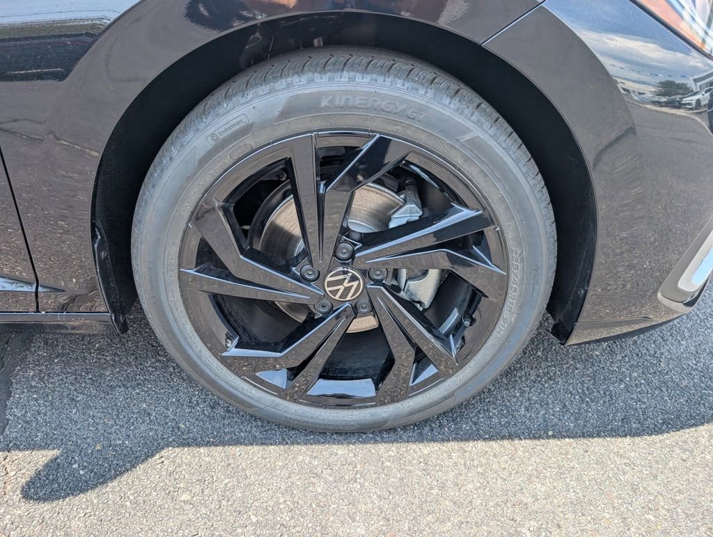 New 2025 Volkswagen Jetta SE image 24