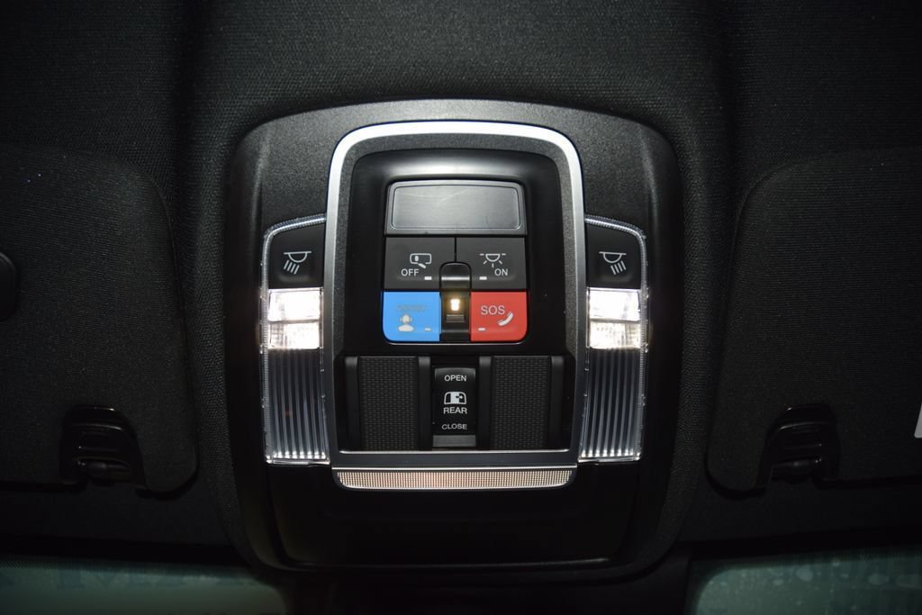 Used 2024 RAM 5500 4x4 Crew Cab image 47