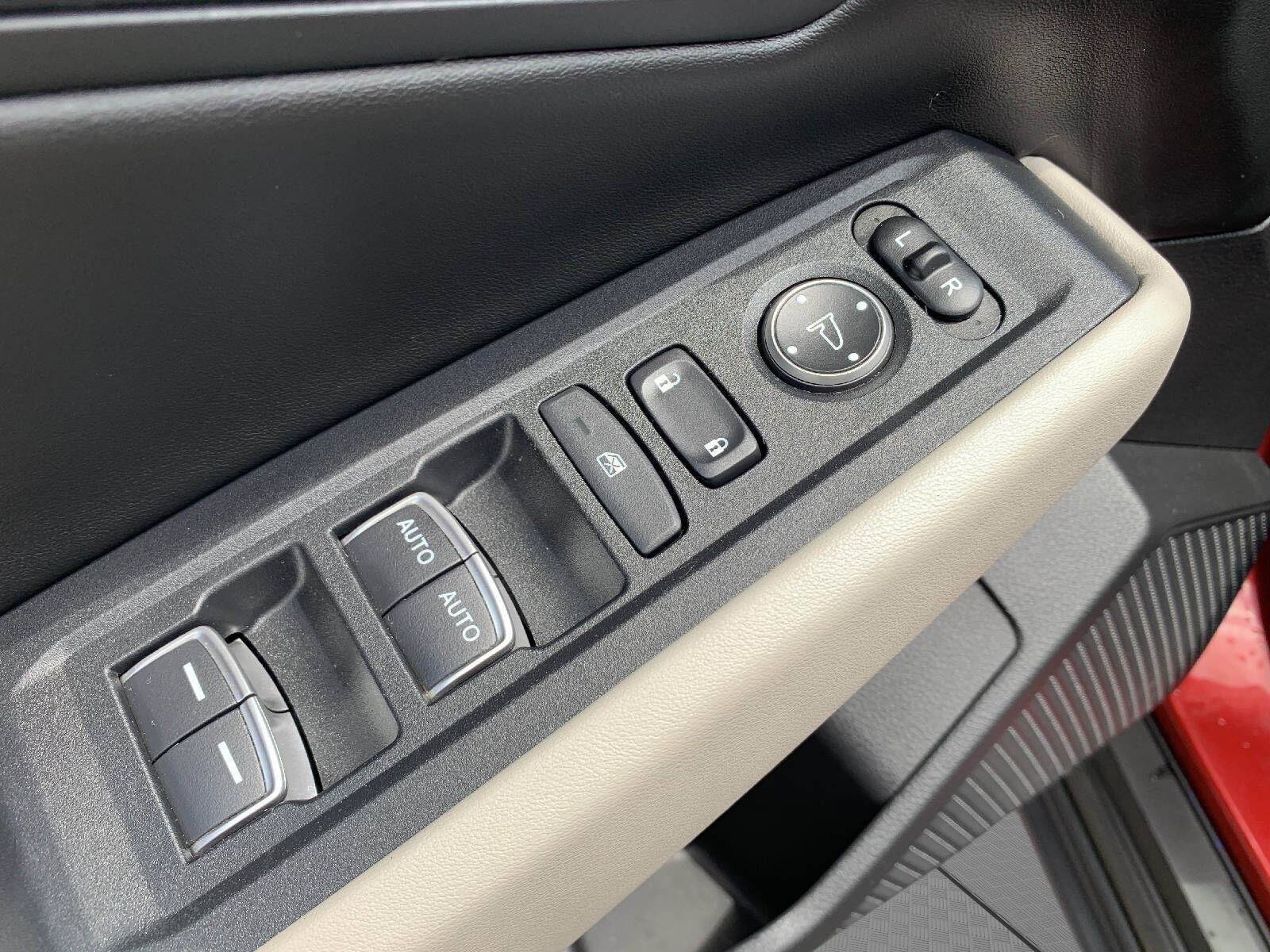 Certified 2023 Honda Accord EX image 12