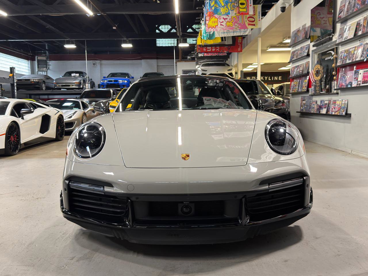 Used 2022 Porsche 911 Turbo S AWD/4WD image 2