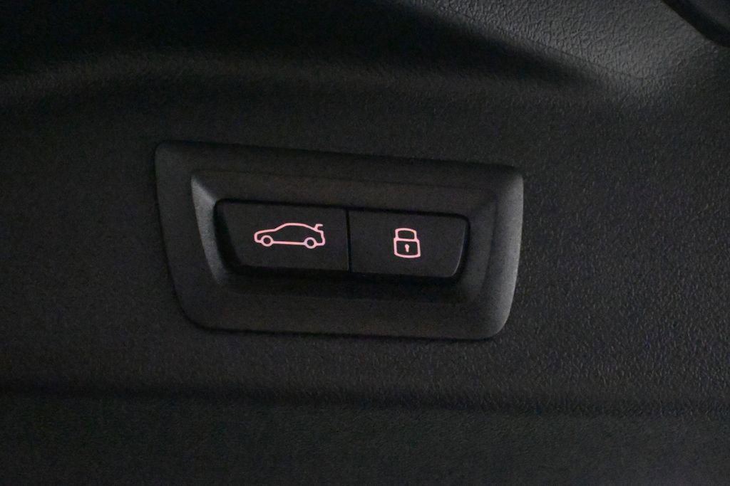 Used 2026 BMW X5 xDrive40i w/ M Sport Package image 40