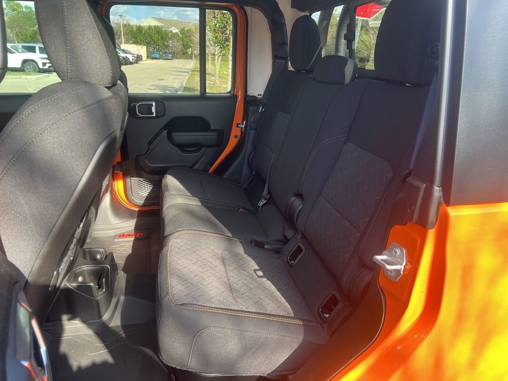 Certified 2025 Jeep Gladiator Mojave w/ Safety Group image 39