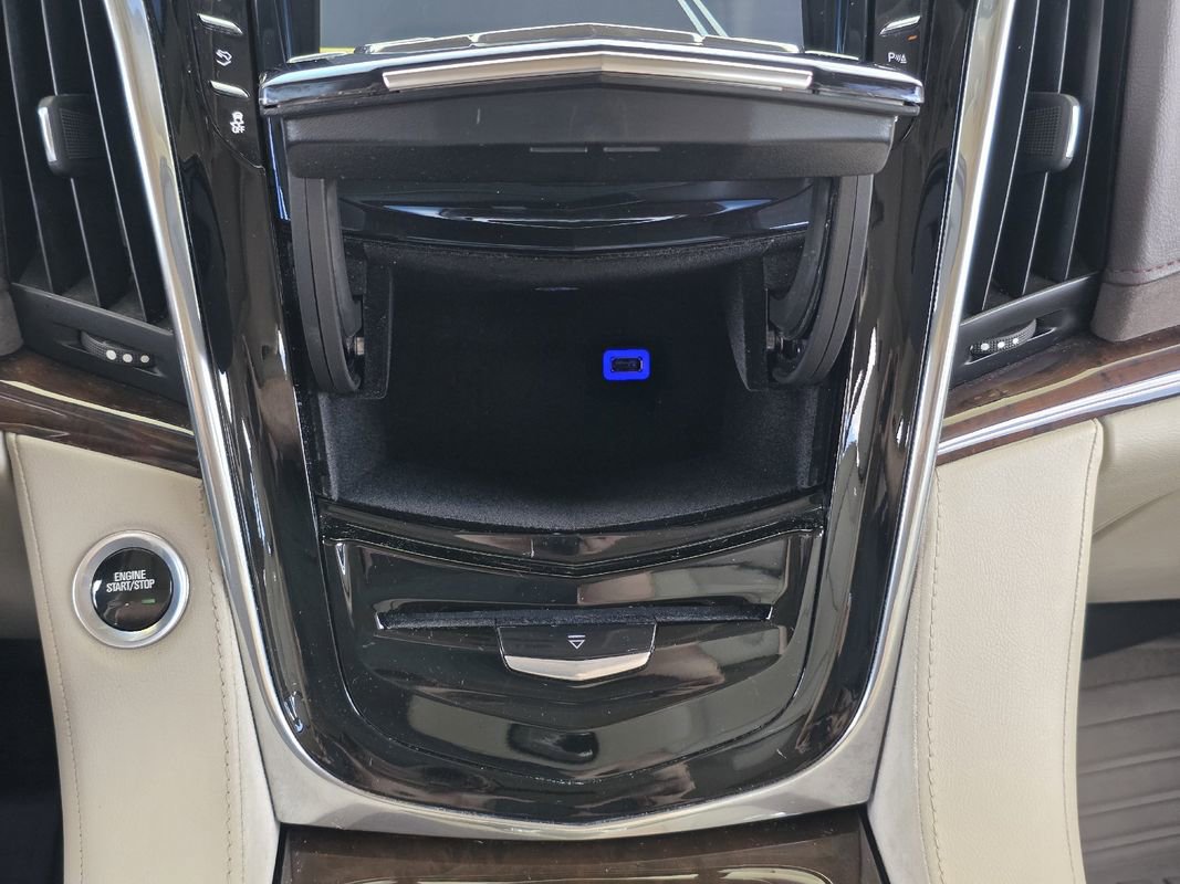 Used 2017 Cadillac Escalade ESV Luxury image 16