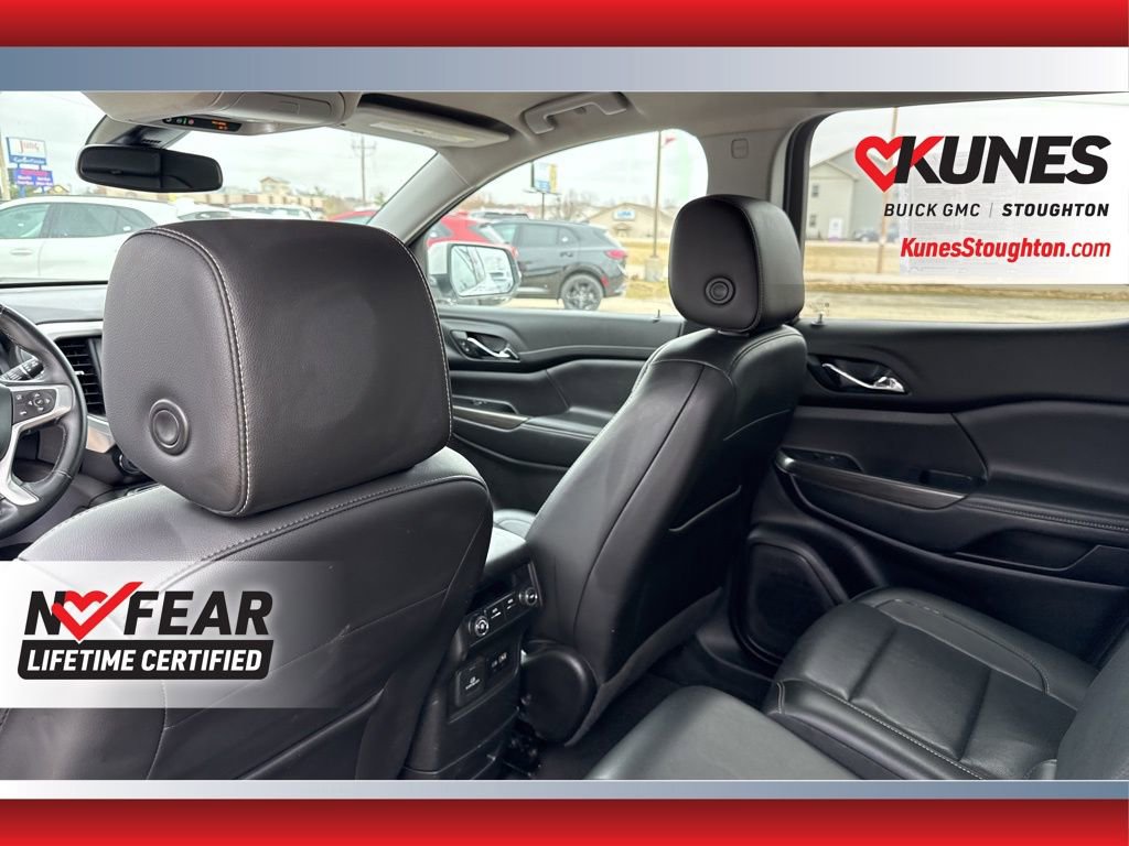 Used 2023 GMC Acadia SLT image 39
