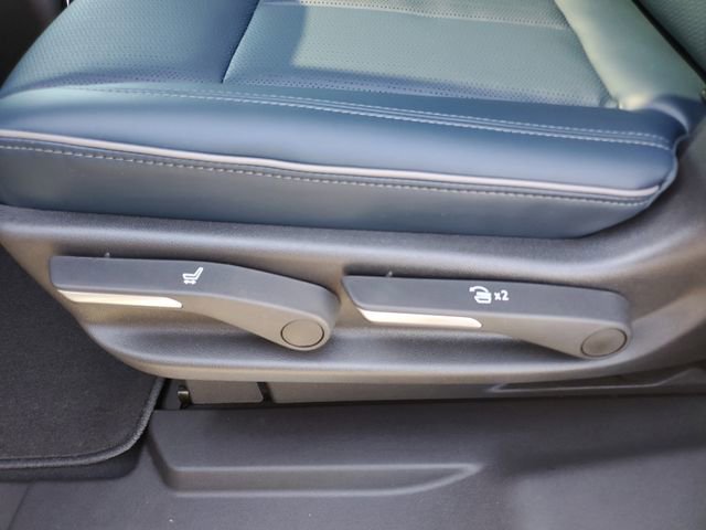 New 2025 Cadillac Escalade IQ Luxury 2 image 28