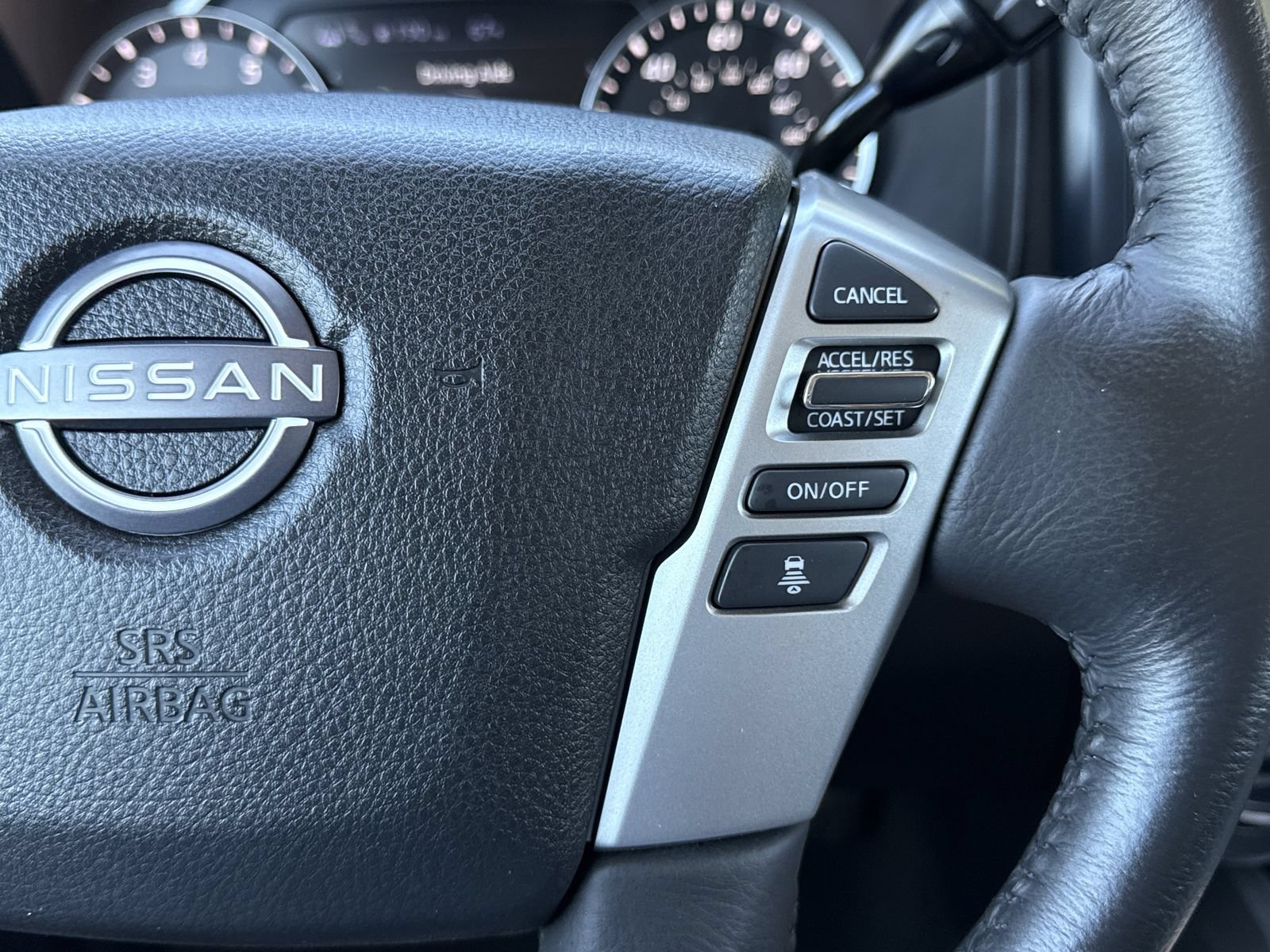 Used 2024 Nissan Titan SV w/ SV Convenience Package AWD/4WD image 20
