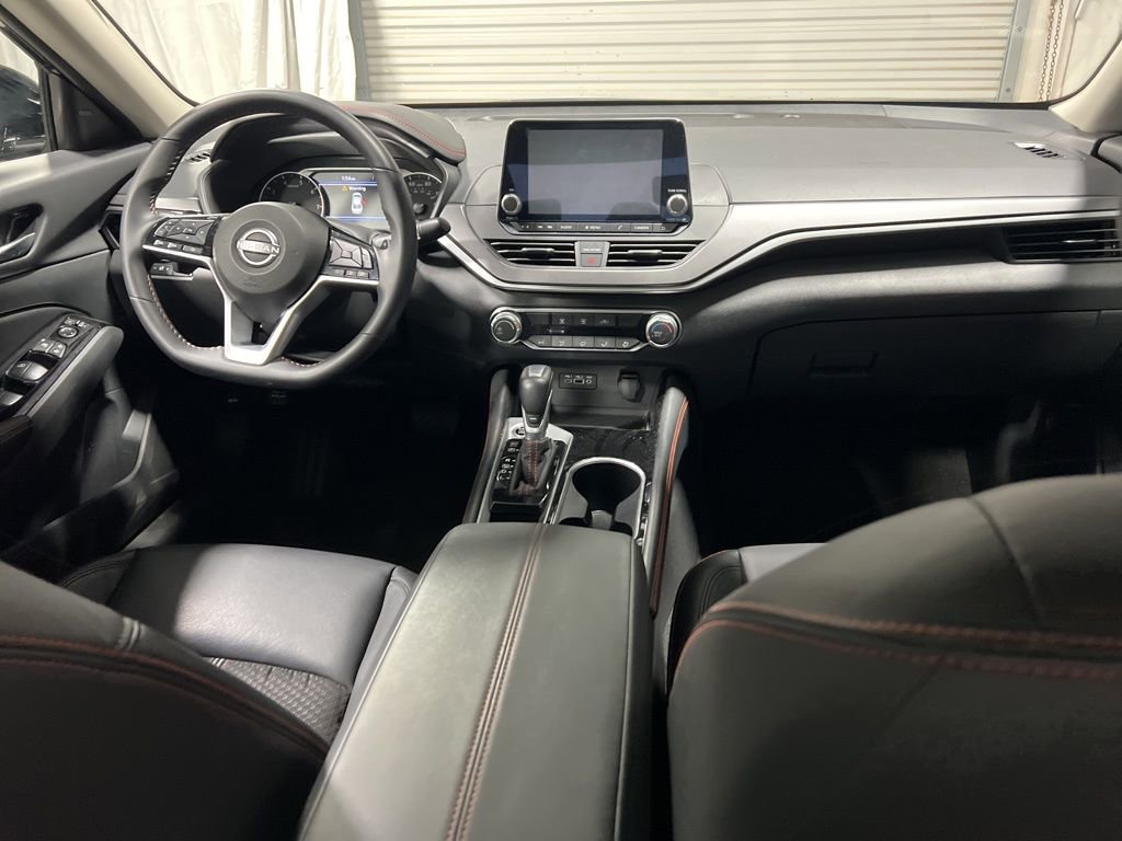 Used 2025 Nissan Altima 2.5 SR image 13