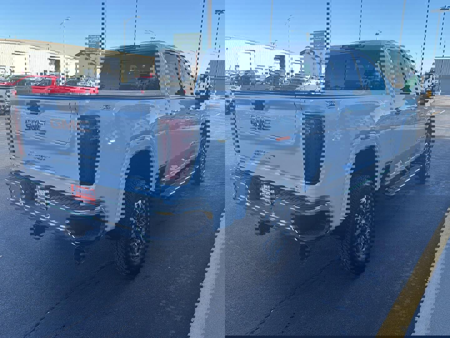 New 2026 GMC Sierra 2500 SLT w/ SLT Premium Package image 6