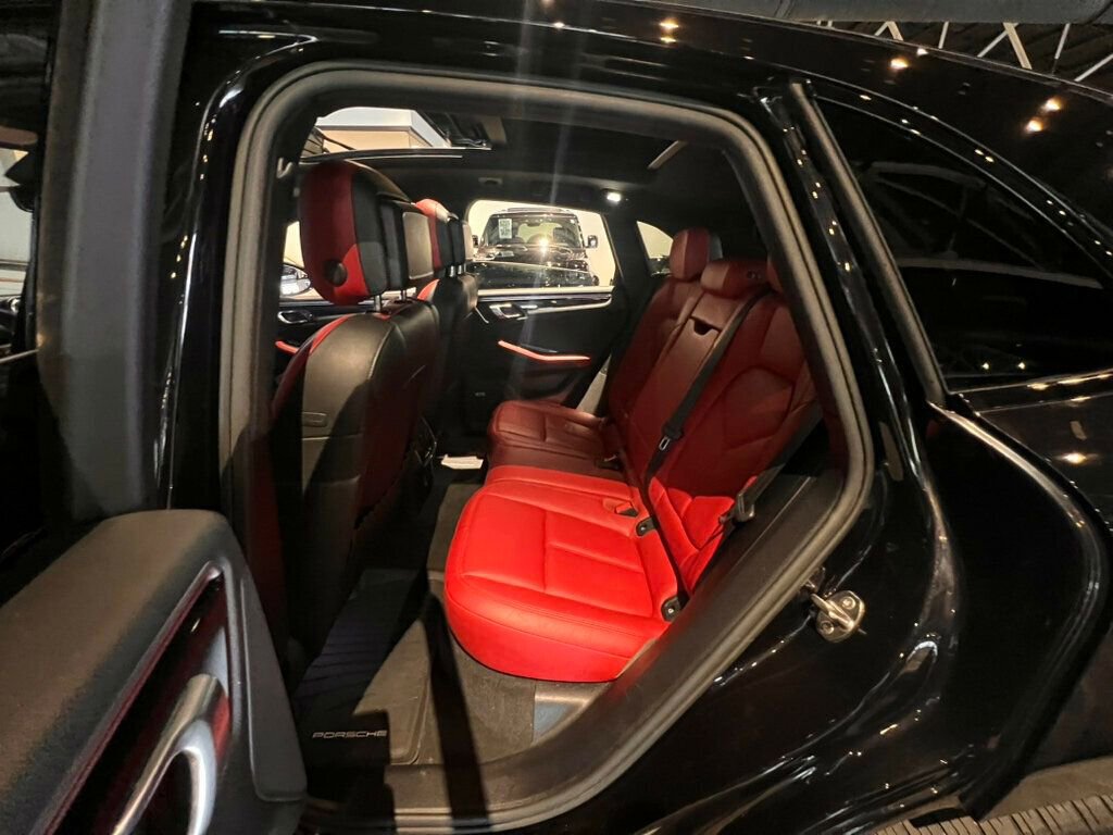 Used 2020 Porsche Macan S image 12