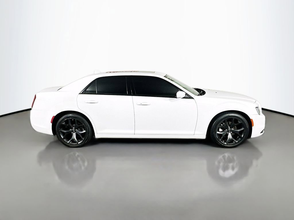 Used 2022 Chrysler 300 S image 8
