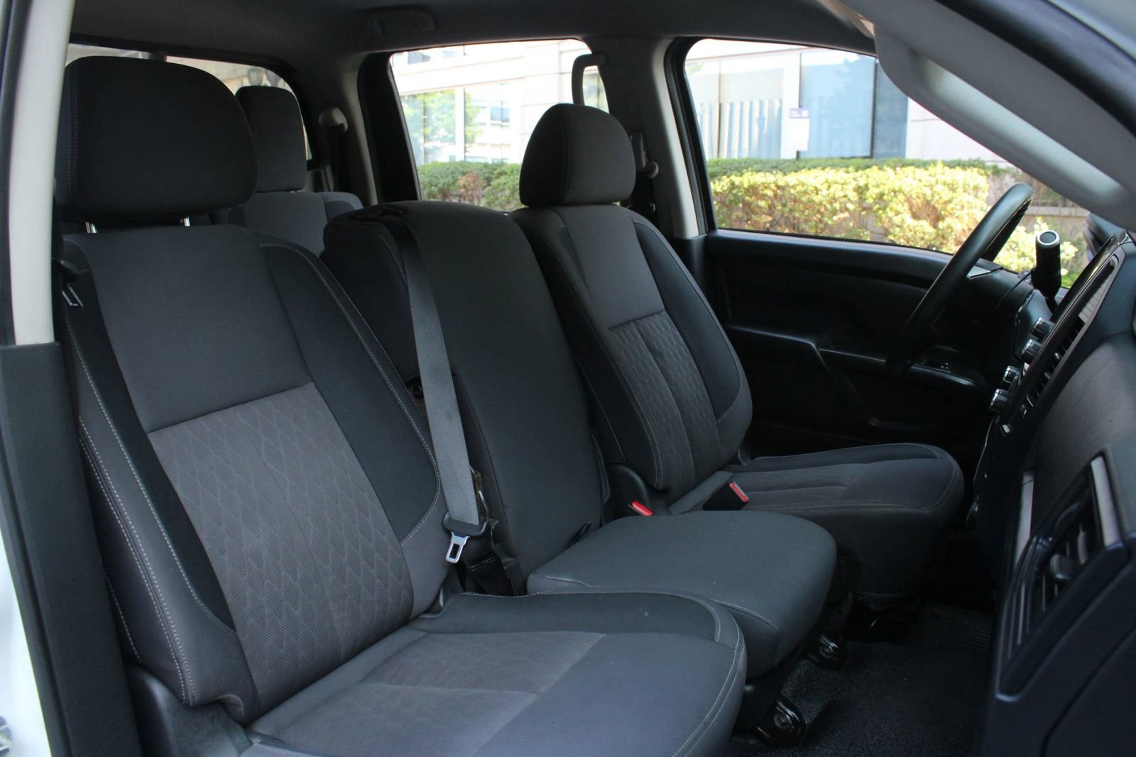 Used 2022 Nissan Titan S w/ S Utility Package image 25