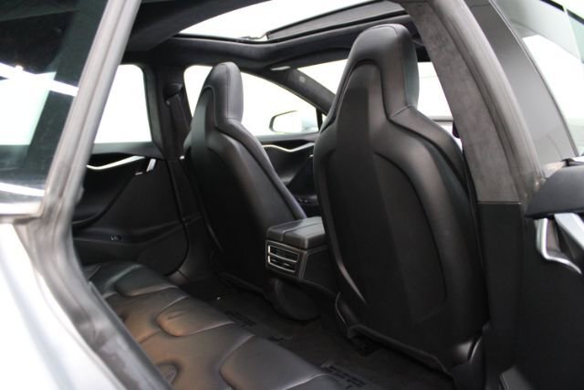 Used 2015 Tesla Model S 85 RWD image 23