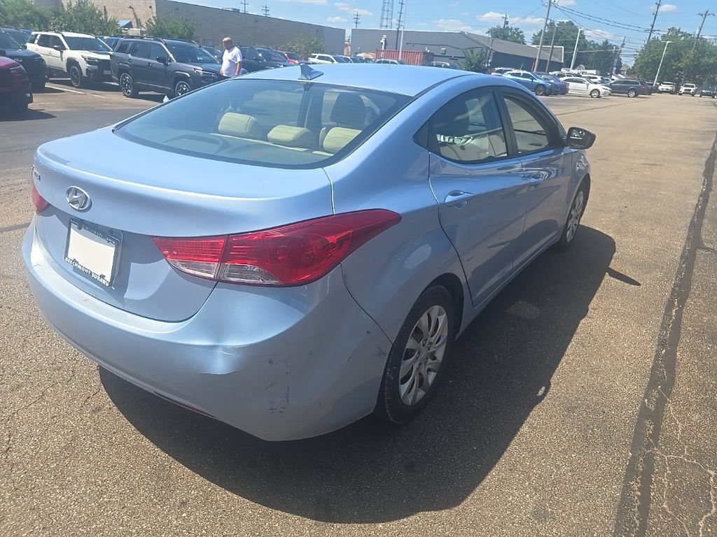 Used 2012 Hyundai Elantra GLS FWD image 7