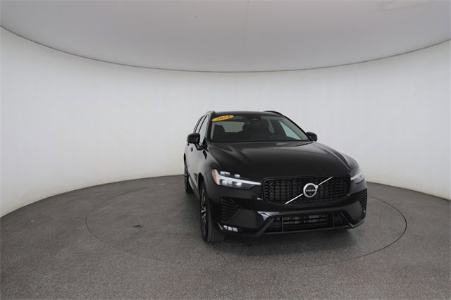 Used 2023 Volvo XC60 B5 Plus image 30