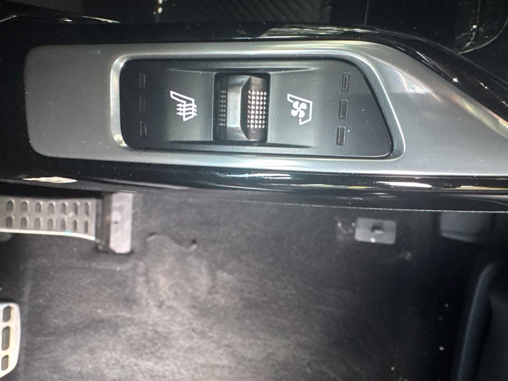 Used 2025 Kia Sorento SX Prestige AWD/4WD image 18