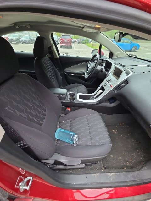 Used 2013 Chevrolet Volt w/ Enhanced Safety Package 2 FWD image 12