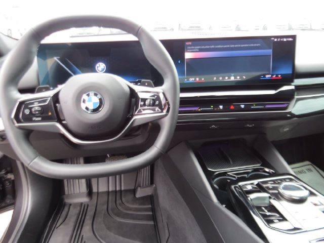 Used 2024 BMW 530i xDrive w/ Premium Package AWD/4WD image 16