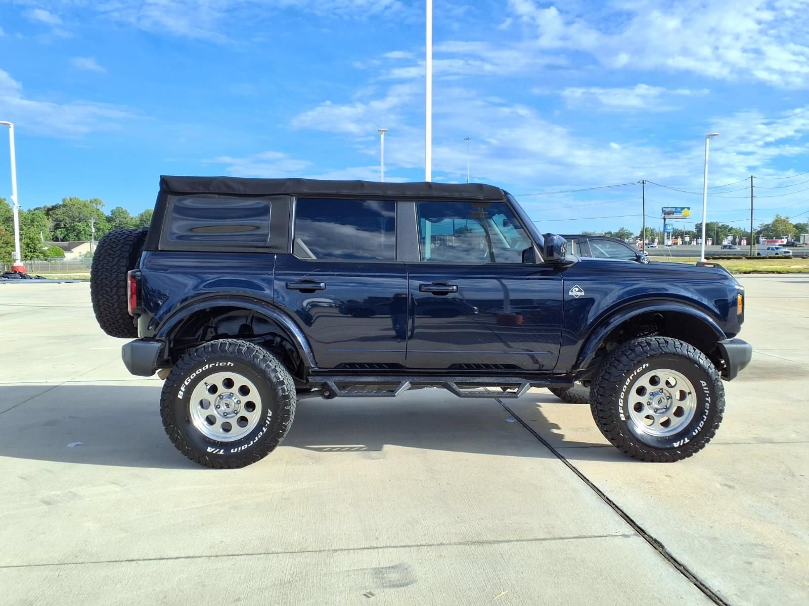 Used 2021 Ford Bronco Outer Banks AWD/4WD image 5