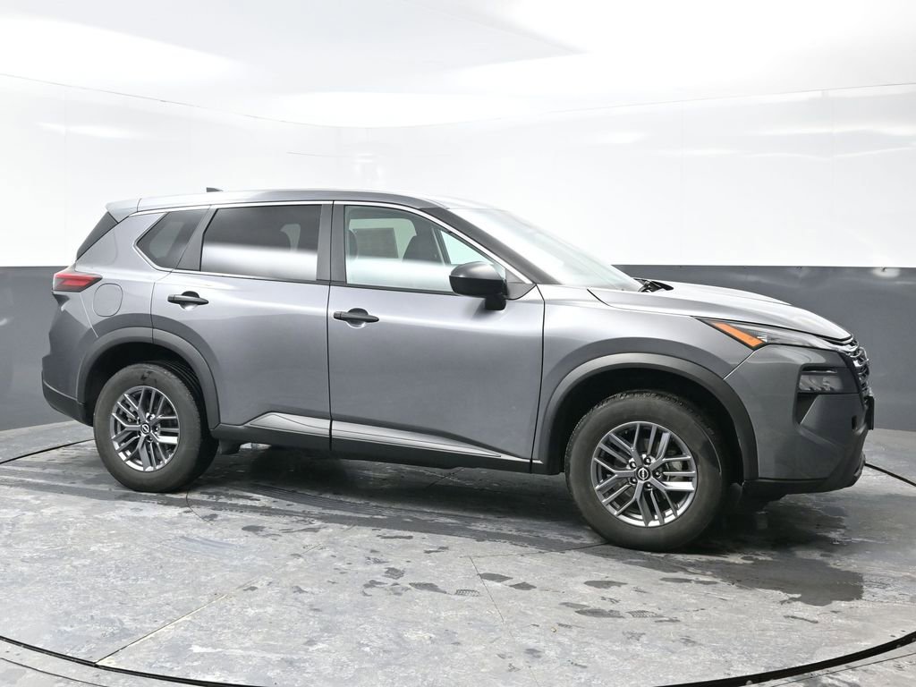 Used 2024 Nissan Rogue S image 4