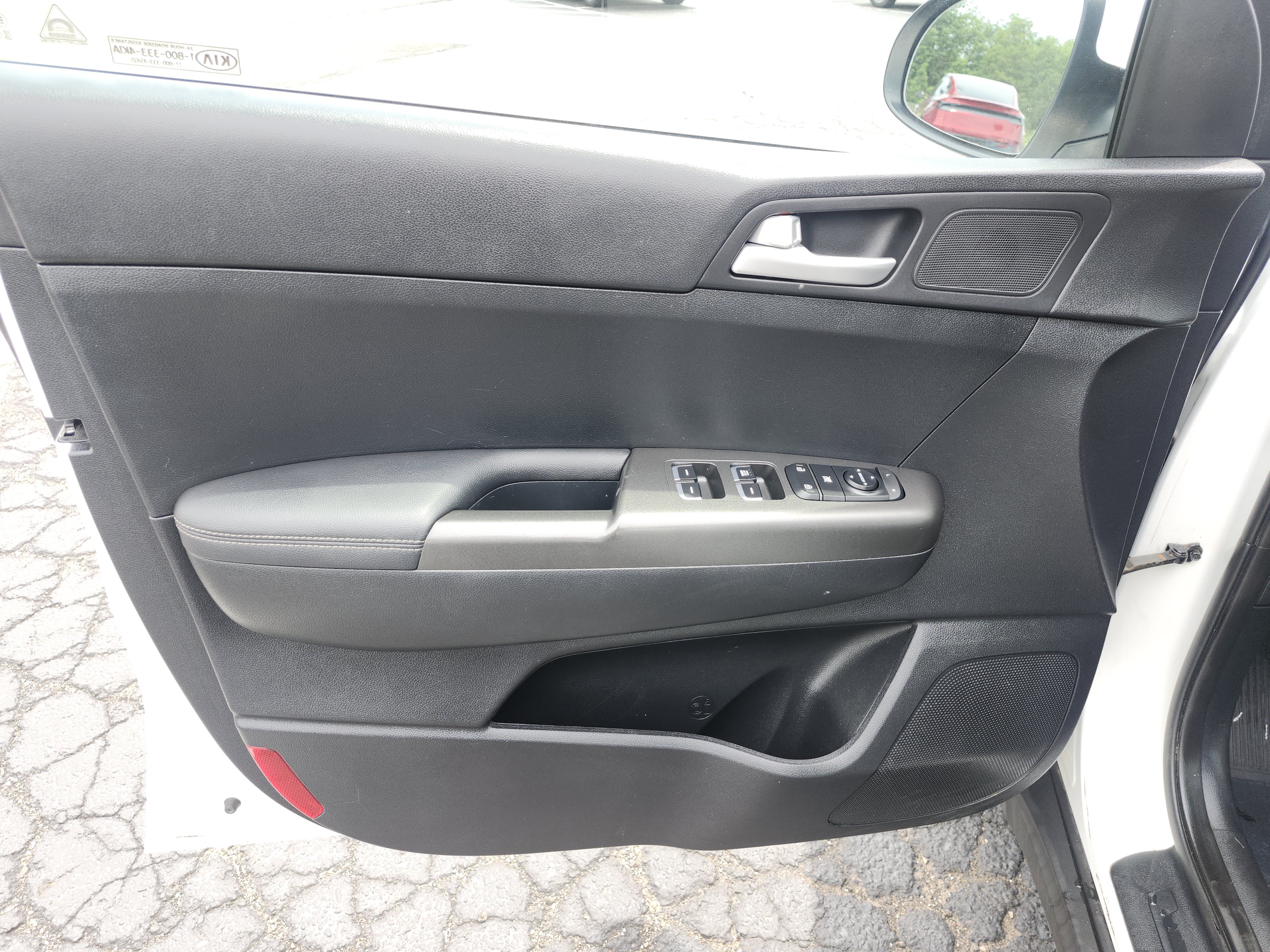 Used 2020 Kia Sportage LX FWD image 23