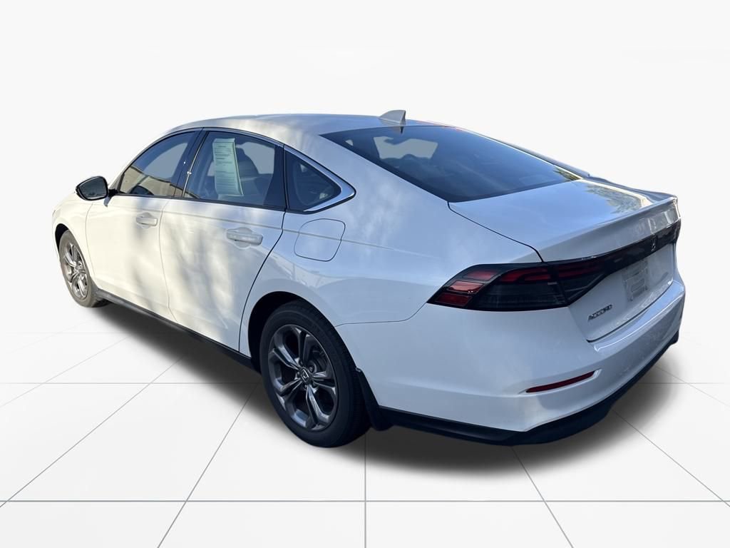 Used 2023 Honda Accord EX image 6