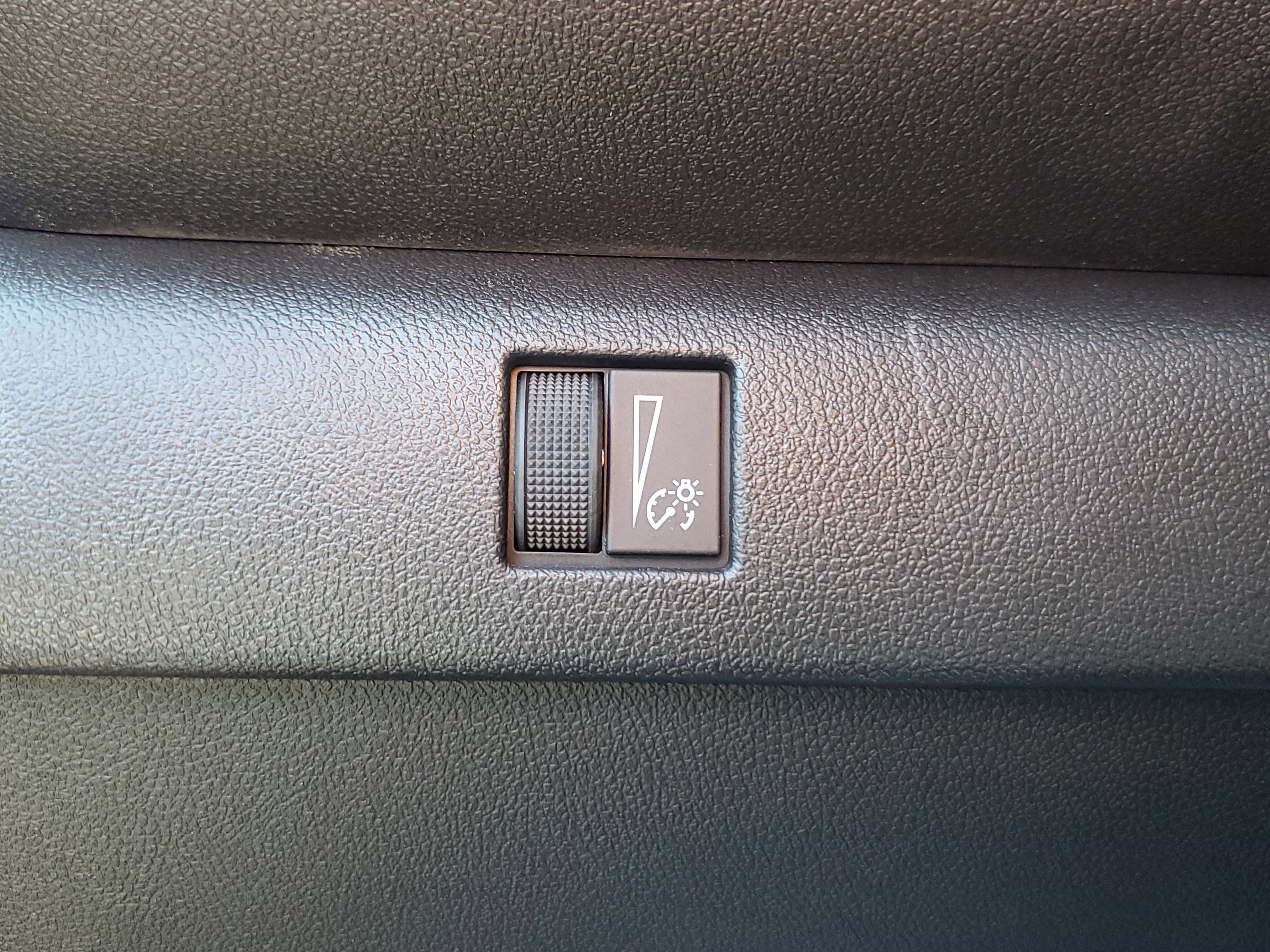 Used 2025 Chevrolet Colorado W/T image 27