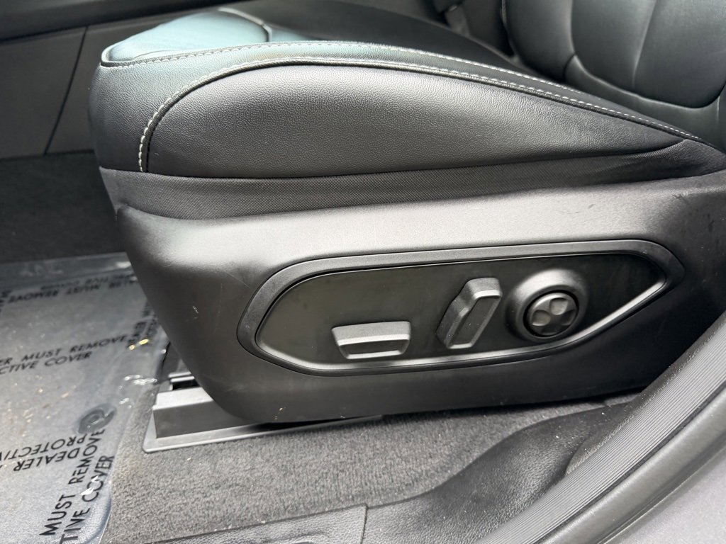 Used 2025 Jeep Grand Cherokee Limited 4xe w/ MOPAR Finishing Package image 14