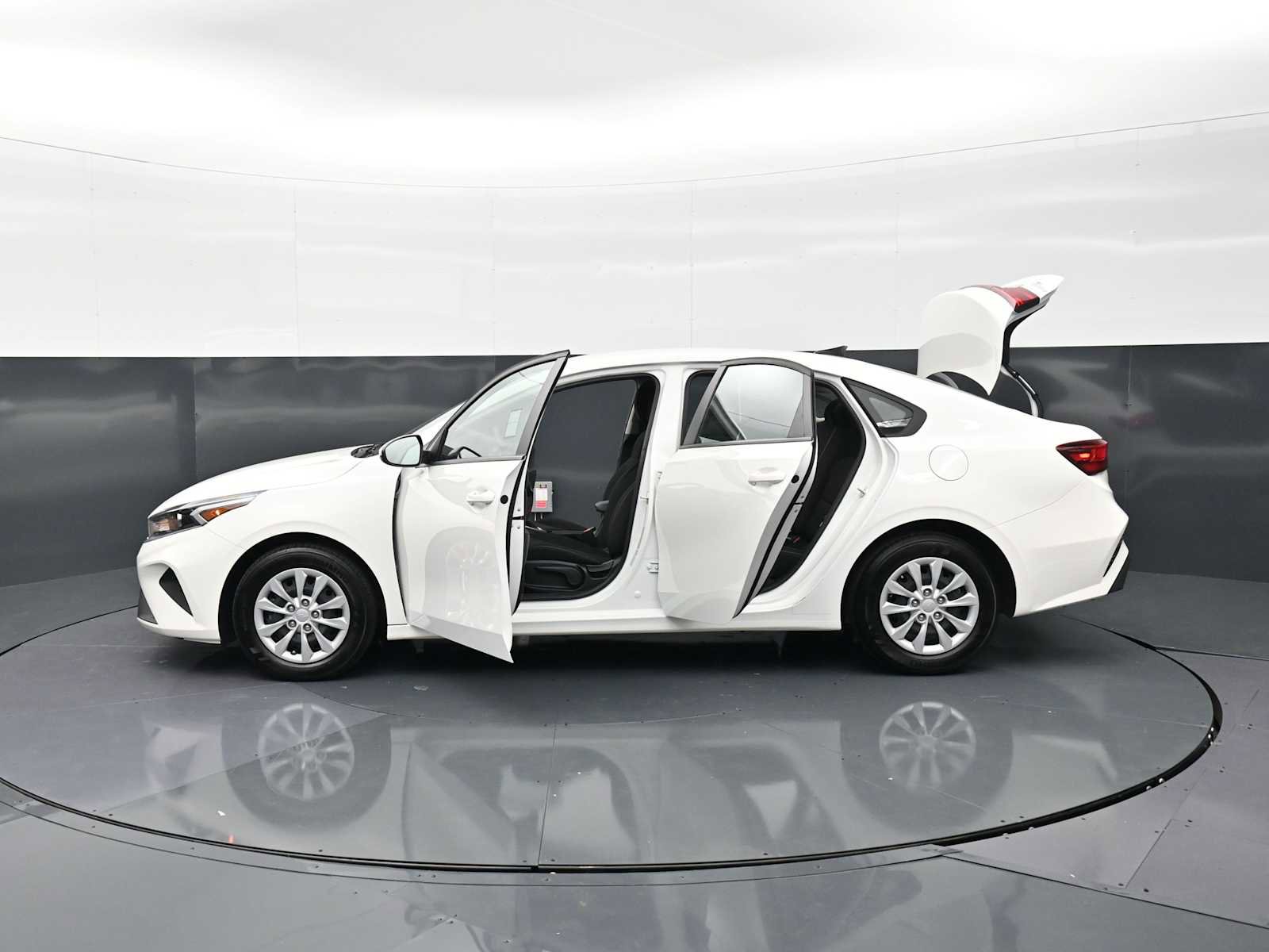 Used 2024 Kia Forte LX FWD image 36