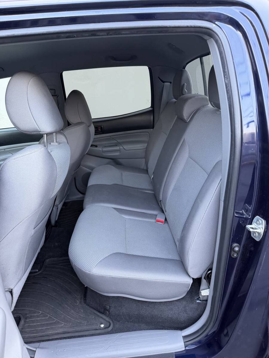 Used 2013 Toyota Tacoma 4x4 Double Cab w/ TRD Off-Road Pkg image 10