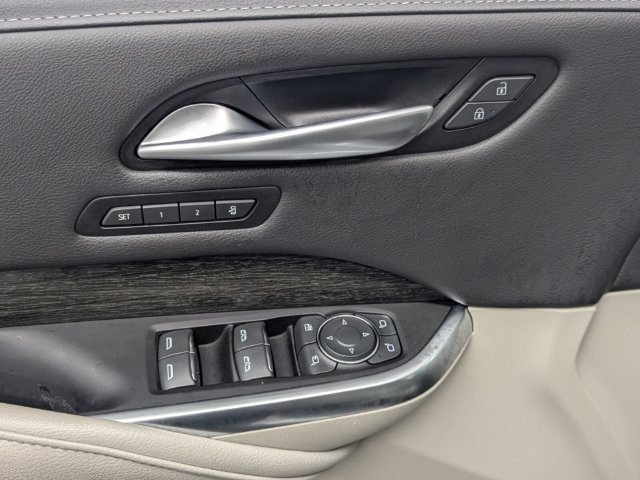 Used 2023 Cadillac XT4 Premium Luxury FWD image 13