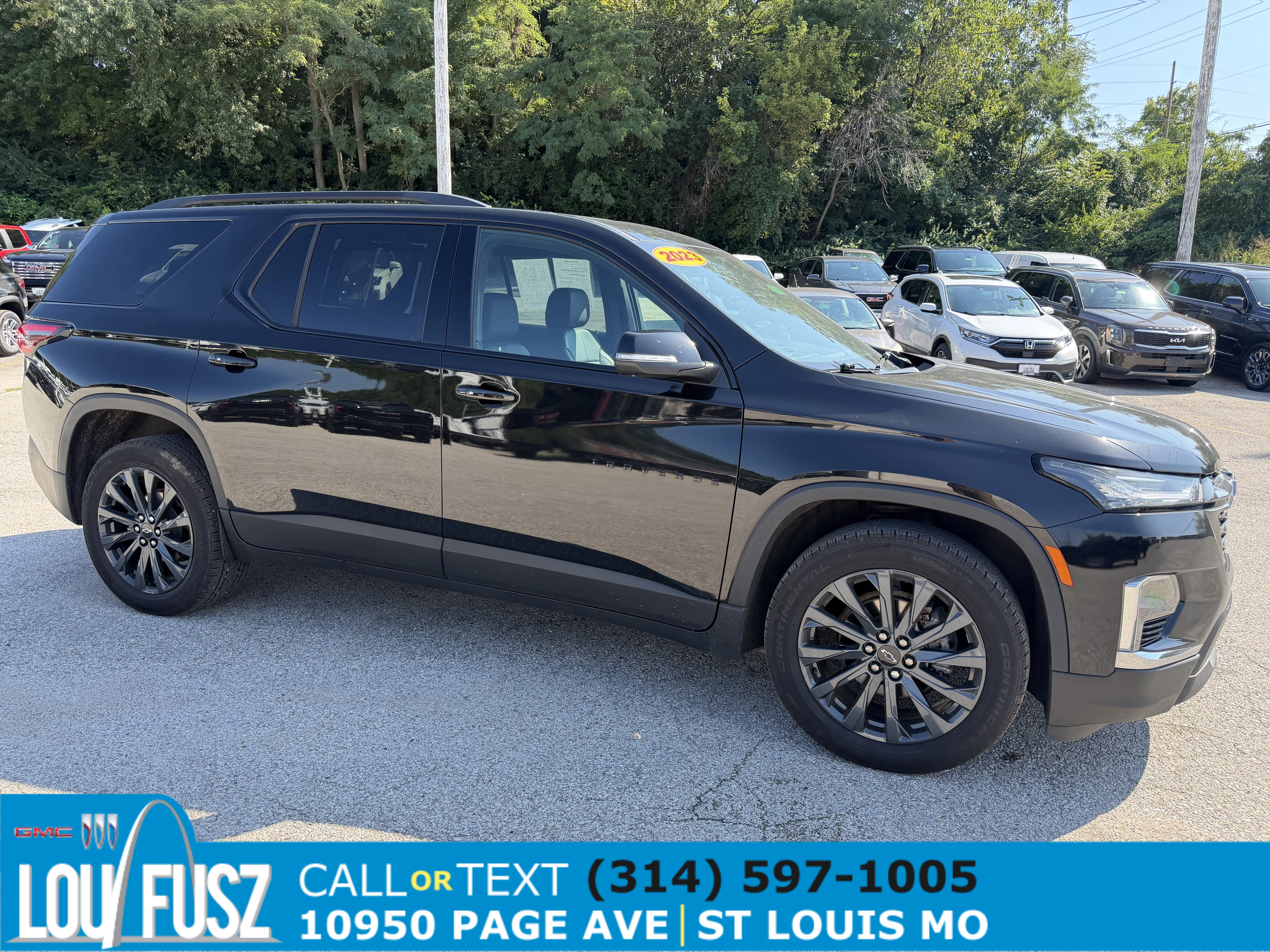 Used 2023 Chevrolet Traverse RS