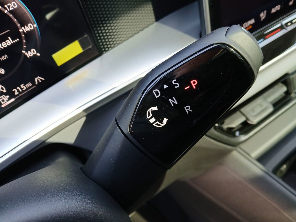 New 2026 Volkswagen Tiguan SE image 23