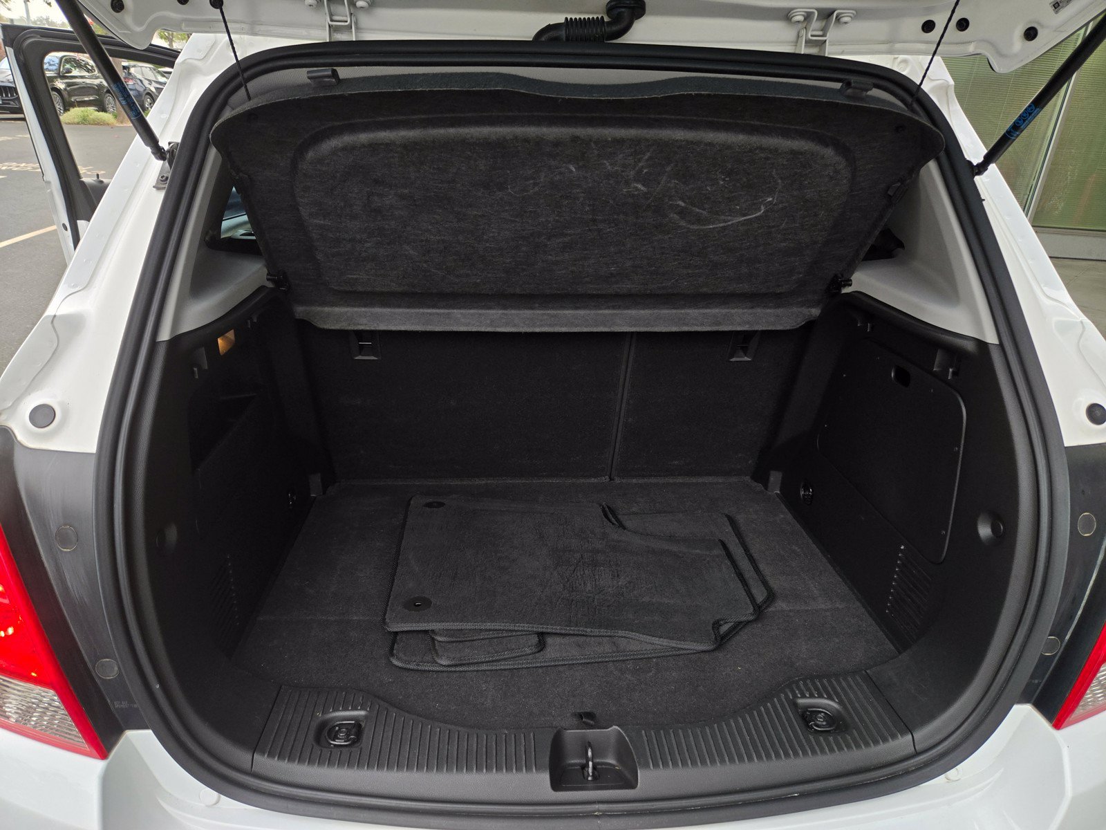 Used 2018 Chevrolet Trax LS FWD image 22