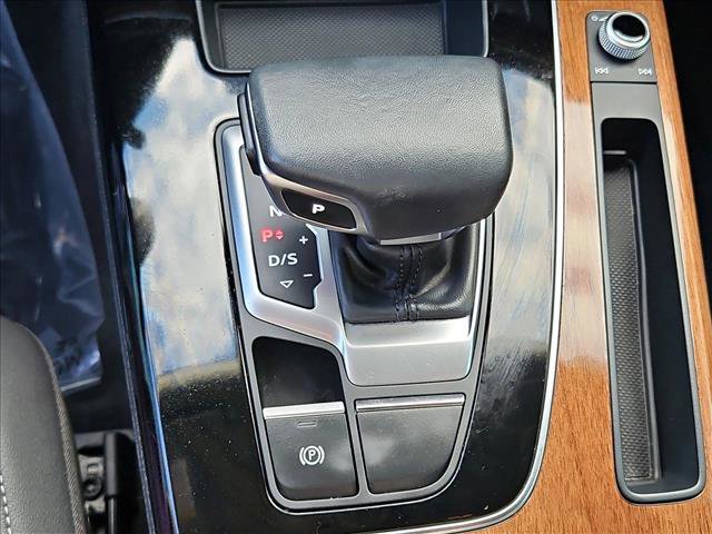 Used 2023 Audi Q5 2.0T Premium w/ Convenience Package image 12