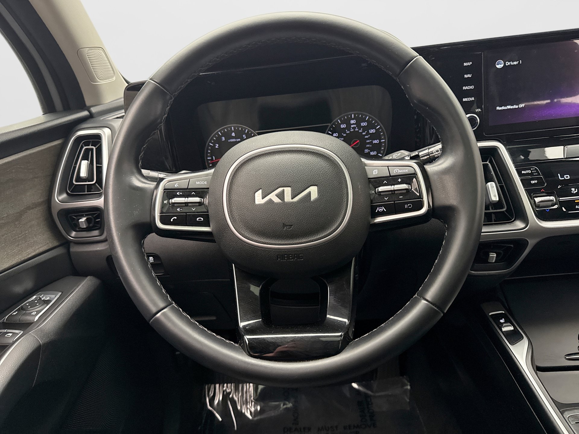 Used 2022 Kia Sorento S w/ Panoramic Sunroof Package AWD/4WD image 12