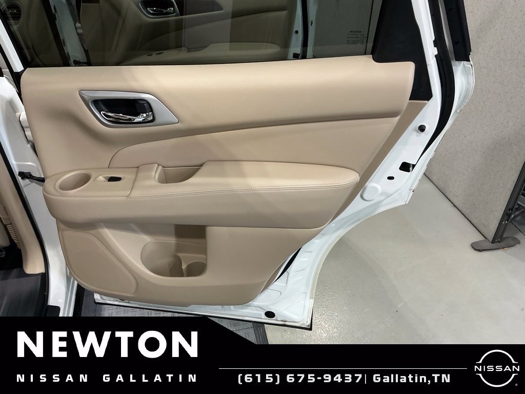 Used 2019 Nissan Pathfinder Platinum FWD image 48