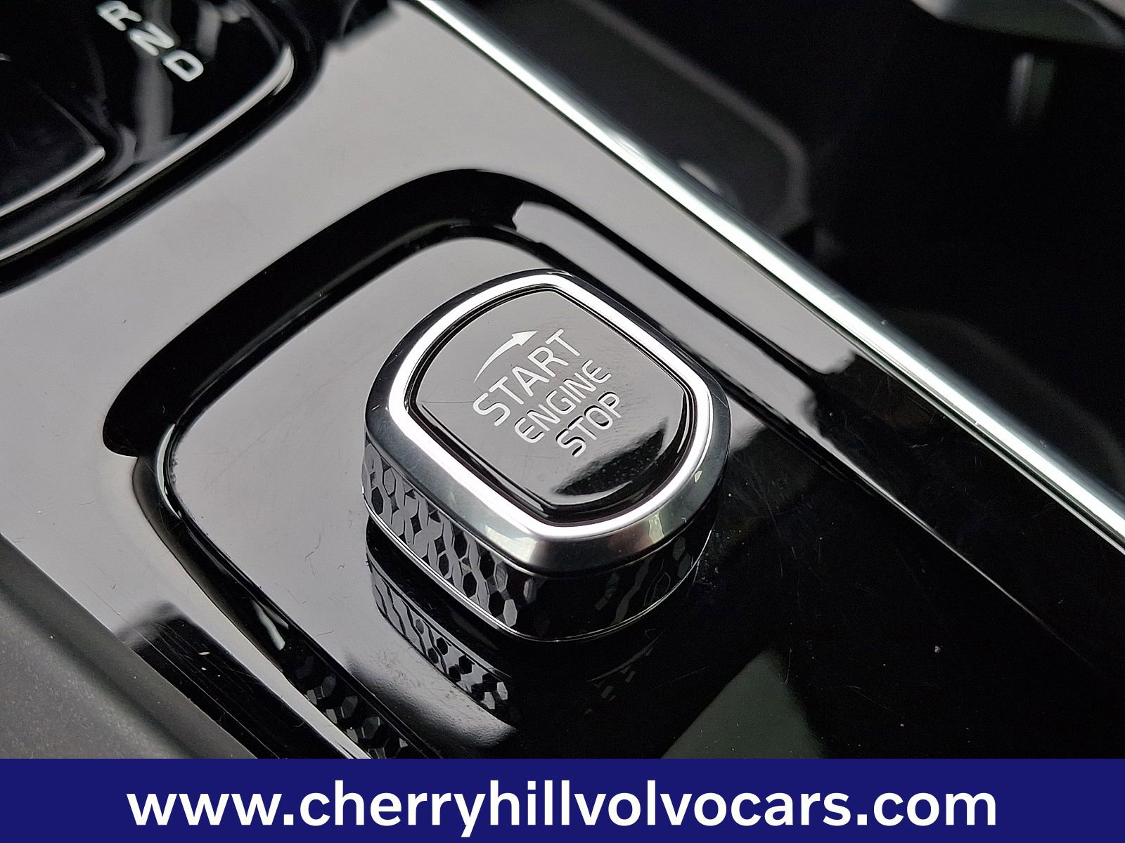 Certified 2025 Volvo V60 B5 Cross Country Plus image 26