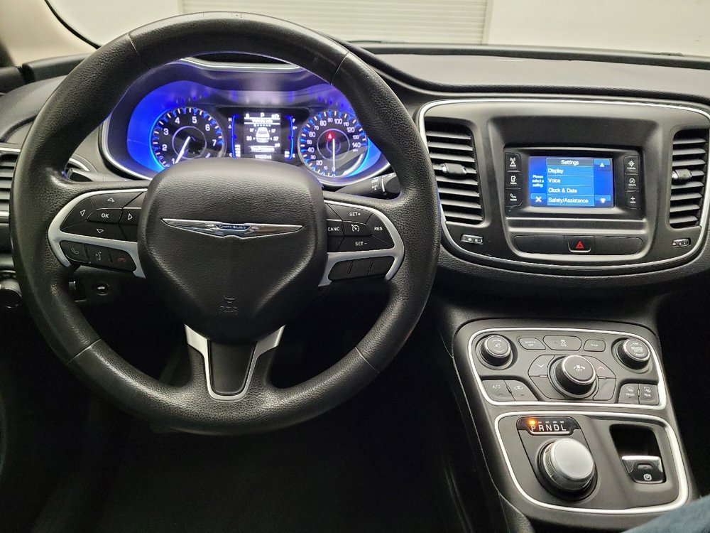Used 2015 Chrysler 200 Limited FWD image 22